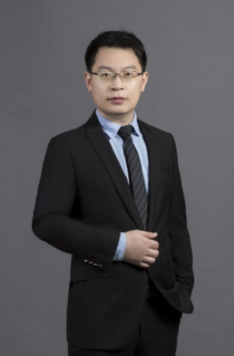 华商基金王毅文：以产业视角穿越周期 代表作业绩近3年同类前十