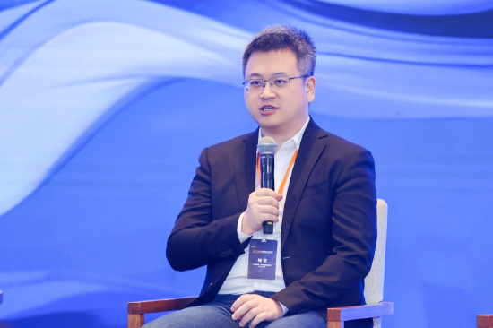 杨铭：用AI帮助学生与老师提升效率